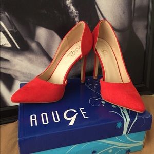 ❣️ red suede pumps❣️